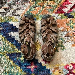 KEEN women’s sandals water shoes